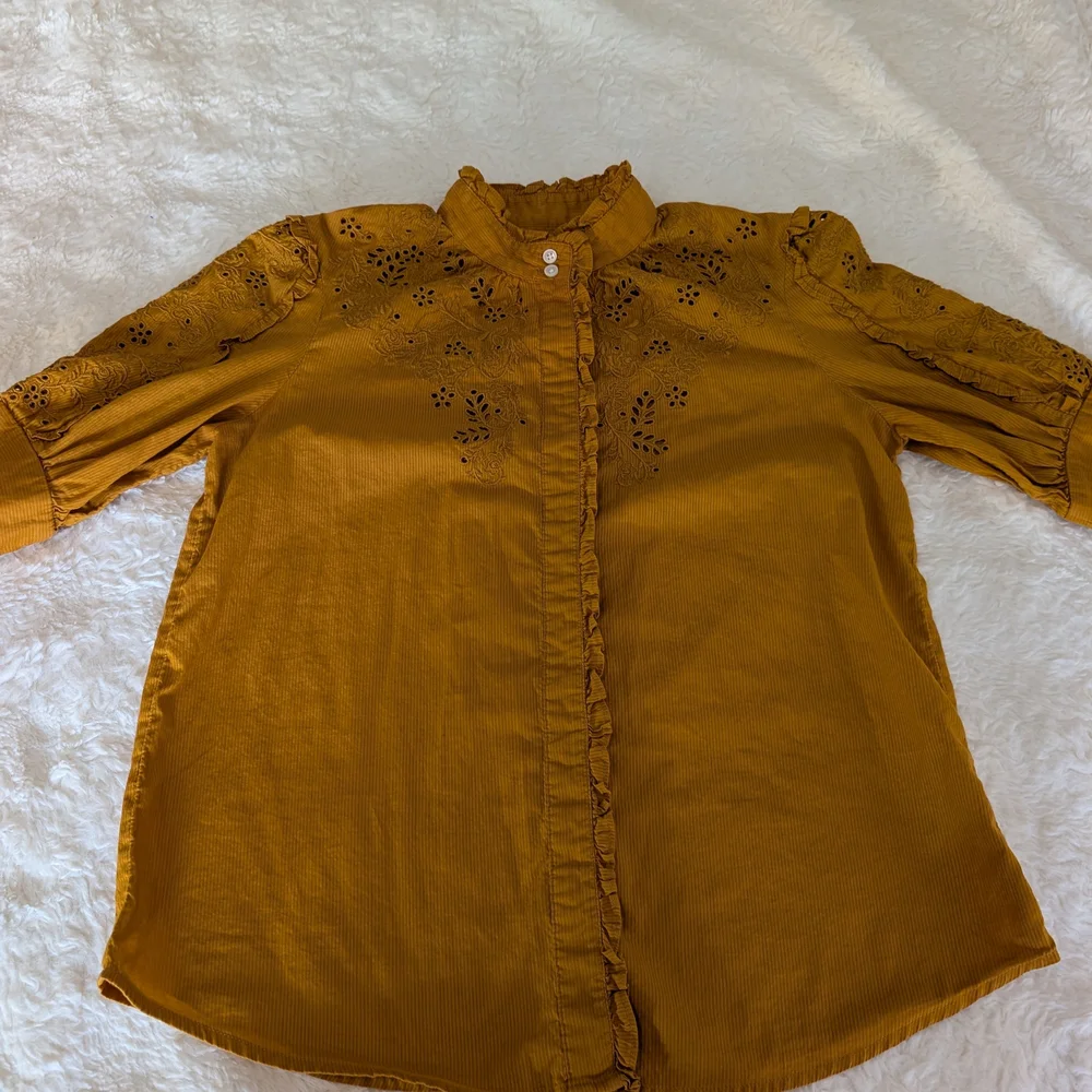 J. Crew Women's Embroidered Blouse XS Mustard Yellow Mockneck (0034)